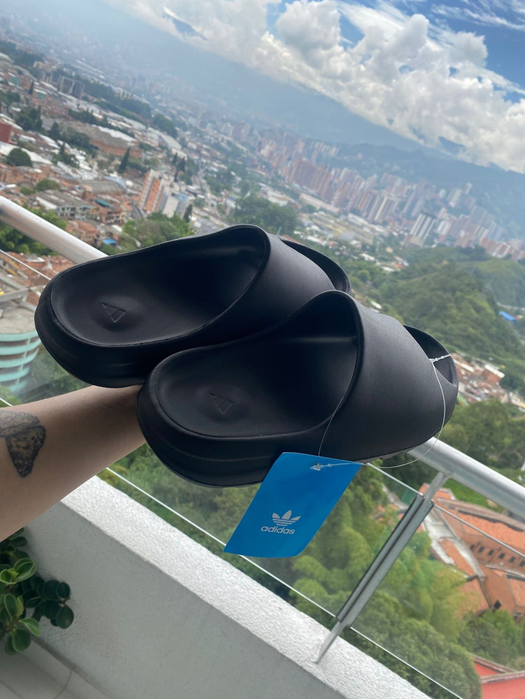 Sandalia Yeezy Slide 🎁